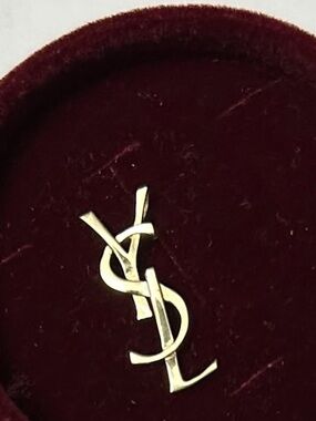 BRAND NEW: 18K Solid Gold YSL pendant